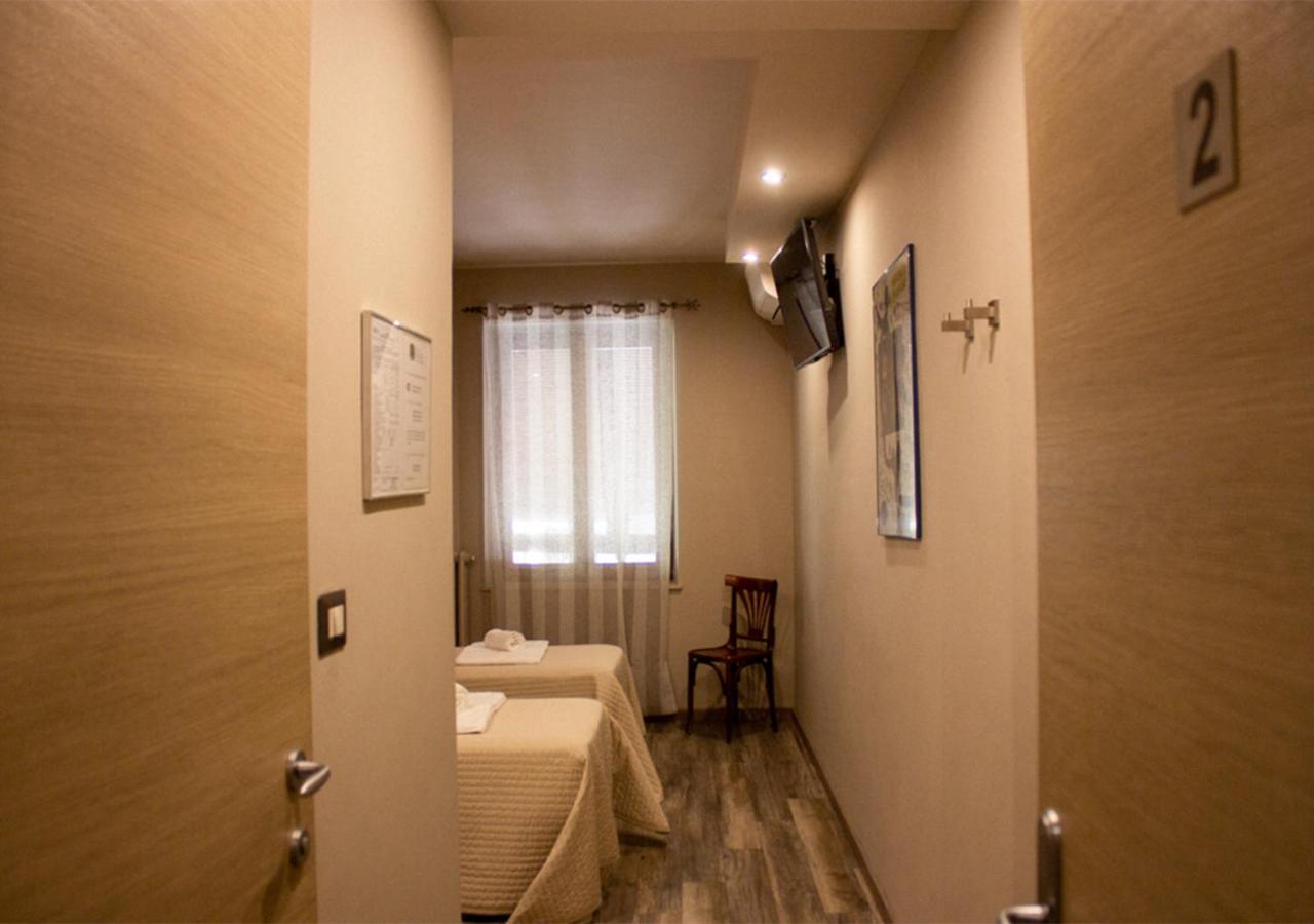 Hotel Trattoria Due Citroni Casalgrasso Zewnętrze zdjęcie