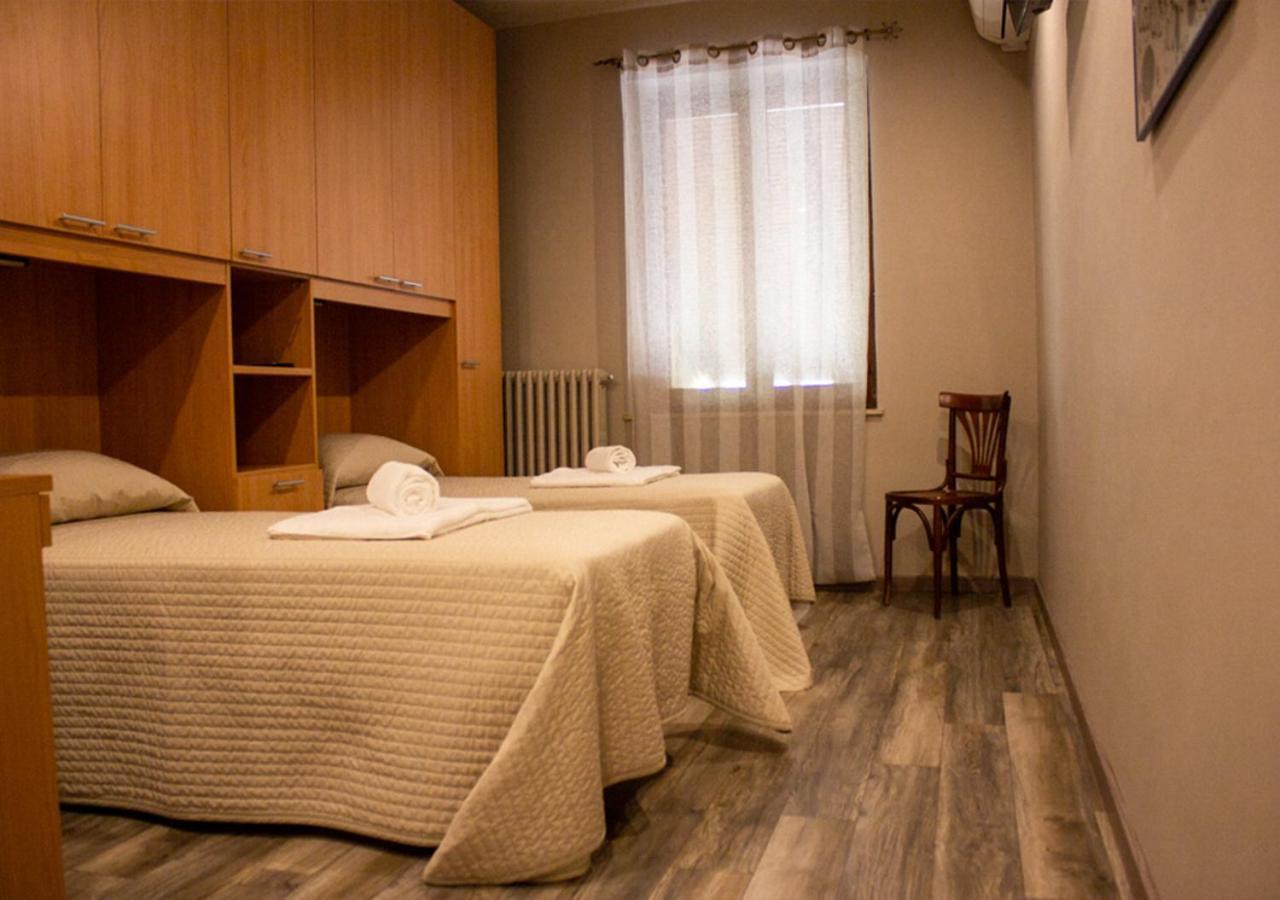 Hotel Trattoria Due Citroni Casalgrasso Zewnętrze zdjęcie