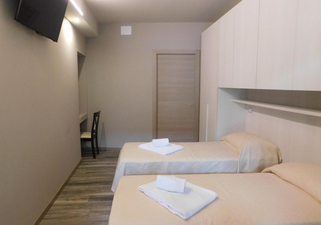 Hotel Trattoria Due Citroni Casalgrasso Zewnętrze zdjęcie