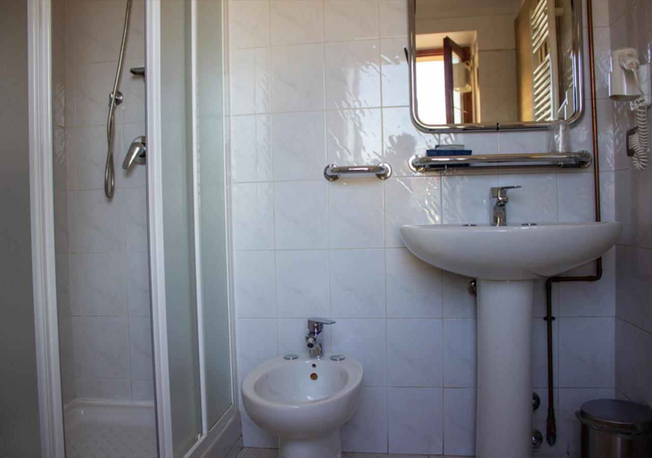 Hotel Trattoria Due Citroni Casalgrasso Zewnętrze zdjęcie