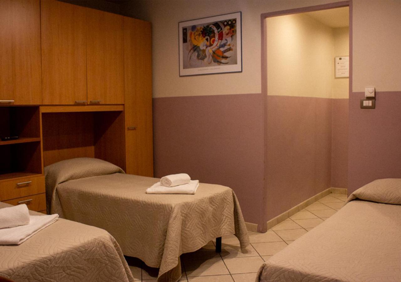 Hotel Trattoria Due Citroni Casalgrasso Zewnętrze zdjęcie