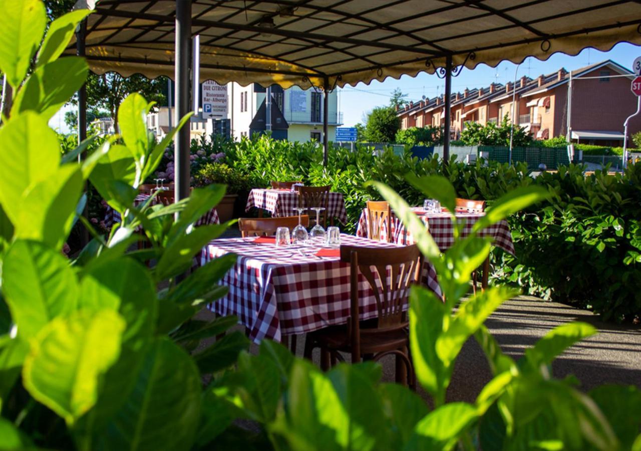 Hotel Trattoria Due Citroni Casalgrasso Zewnętrze zdjęcie
