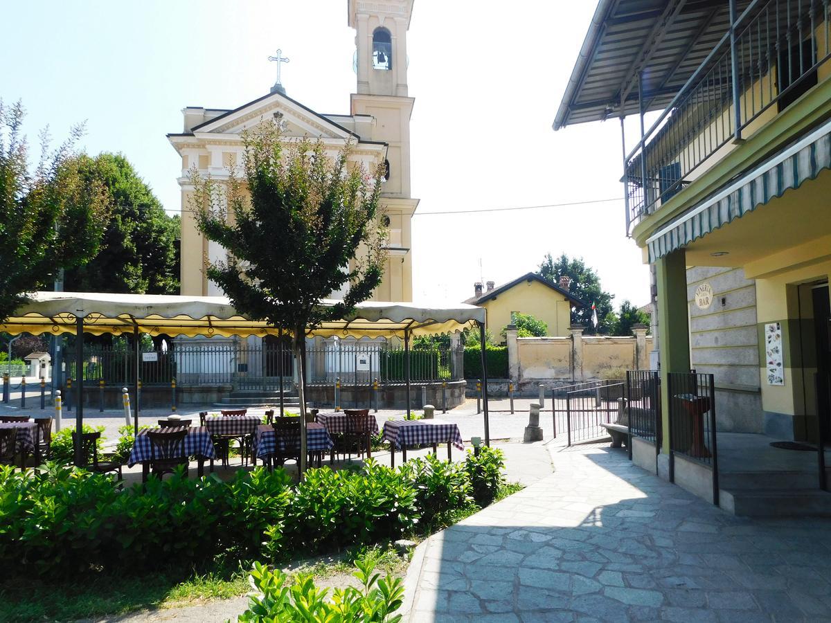 Hotel Trattoria Due Citroni Casalgrasso Zewnętrze zdjęcie