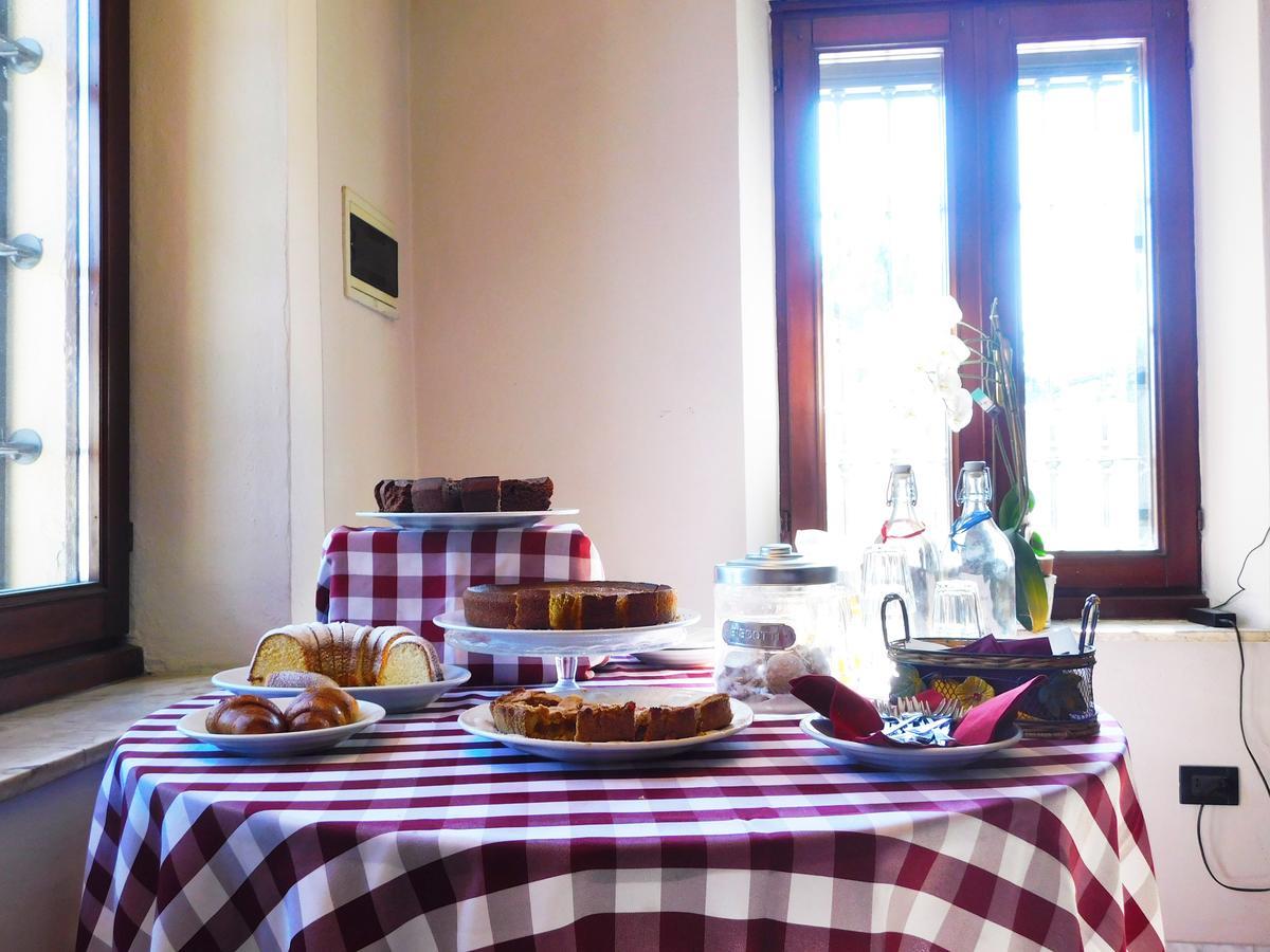 Hotel Trattoria Due Citroni Casalgrasso Zewnętrze zdjęcie